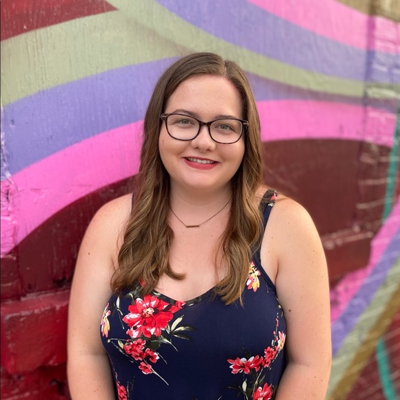 Meet your Posher, Jade - Picture 1 of 1